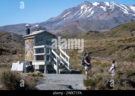 Toilettes à compostage sur le mont Ruapehu, parc national de Tongariro, Île du Nord, Nouvelle-Zélande Banque D'Images