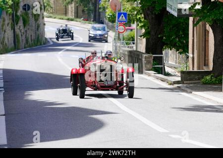 Mille Miglia 2014 or 1000 Miglia, No.41, Alfa Romeo 6C 1500 MMS, construit en 1928, course de voitures anciennes, Saint-Marin, Italie Banque D'Images