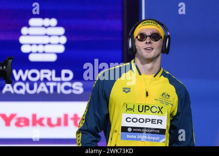 Doha, Qatar. 18 février 2024. Isaac Cooper, de l'Australie, réagit avant la finale du 50 m dos masculin de l'épreuve de natation aux Championnats du monde de natation 2024 à Doha, Qatar, le 18 février 2024. Crédit : du Yu/Xinhua/Alamy Live News Banque D'Images