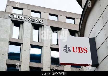 Un signe d'UBS est vu sur un bâtiment à Genève, le 18 février 2024 Banque D'Images