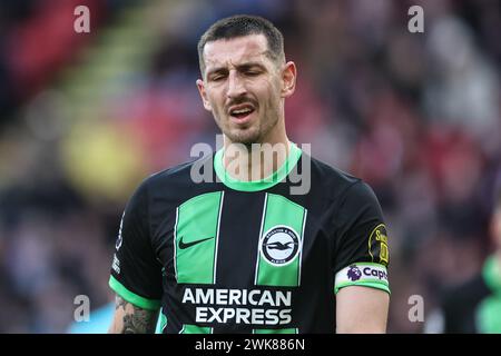 Lewis Dunk de Brighton & Hove Albion lors du match de premier League Sheffield United vs Brighton et Hove Albion à Bramall Lane, Sheffield, Royaume-Uni, 18 février 2024 (photo de Mark Cosgrove/News images) Banque D'Images