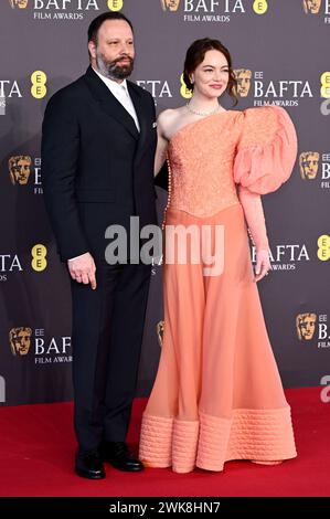 Yorgos Lanthimos und Emma Stone BEI der Verleihung der BAFTA film Awards 2024 / 77e British Academy film Awards in der Royal Festival Hall. Londres, 18.02.2024 *** Yorgos Lanthimos et Emma Stone aux BAFTA film Awards 2024 77e British Academy film Awards au Royal Festival Hall Londres, 18 02 2024 Foto:xs.xVasx/xFuturexImagex bafta2024 4488 Banque D'Images