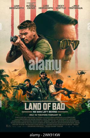 Land of Bad (2024) réalisé par William Eubank et mettant en vedette Liam Hemsworth, Russell Crowe et Luke Hemsworth. Une équipe de Delta Force est envoyée pour sauver un agent de la CIA des terroristes à Mindanao, aux Philippines. Affiche US One Sheet ***USAGE ÉDITORIAL SEULEMENT***. Crédit : BFA / The Avenue Entertainment Banque D'Images