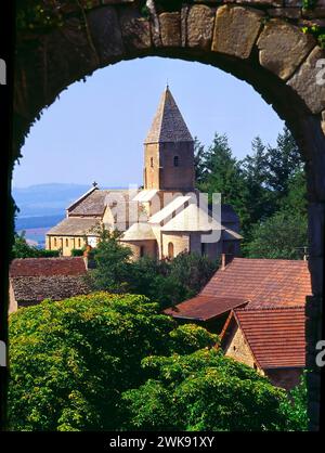 Église Saint-Pierre de Brancion, Brancion, Martailly-lès-Brancion, Region Bourgogne-Franche-Comté, Département Saône-et-Loire, France Banque D'Images