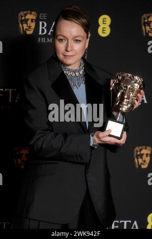 Samantha Morton mit dem BAFTA Fellowship Award BEI der Verleihung der BAFTA film Awards 2024 / 77e British Academy film Awards in der Royal Festival Hall. Londres, 18.02.2024 *** Samantha Morton avec le BAFTA Fellowship Award aux BAFTA film Awards 2024 77e British Academy film Awards au Royal Festival Hall Londres, 18 02 2024 Foto:xD.xBedrosianx/xFuturexImagex bafta2024 4872 Banque D'Images
