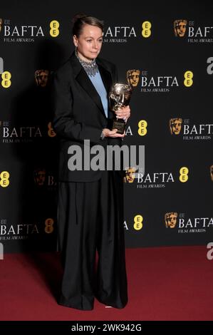 Samantha Morton mit dem BAFTA Fellowship Award BEI der Verleihung der BAFTA film Awards 2024 / 77e British Academy film Awards in der Royal Festival Hall. Londres, 18.02.2024 *** Samantha Morton avec le BAFTA Fellowship Award aux BAFTA film Awards 2024 77e British Academy film Awards au Royal Festival Hall Londres, 18 02 2024 Foto:xD.xBedrosianx/xFuturexImagex bafta2024 4871 Banque D'Images