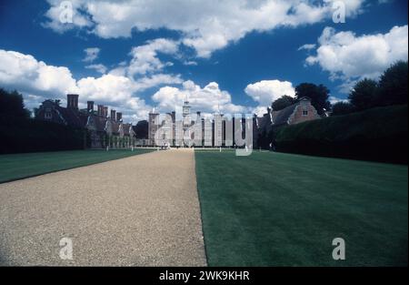 L'allée principale de Blickling Hall est une propriété du National Trust à Norfolk Royaume-Uni Banque D'Images