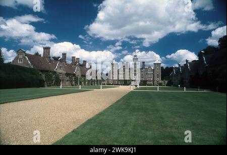 L'allée principale de Blickling Hall est une propriété du National Trust à Norfolk Royaume-Uni Banque D'Images