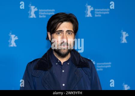 Berlin, Allemagne. 19 février 2024. Jason Schwartzman, acteur, assiste à la première du film « entre les temples ». Le 74ème Festival International du film de Berlin aura lieu du 15 au 25 février 2024. Crédit : Hannes P. Albert/dpa/Alamy Live News Banque D'Images