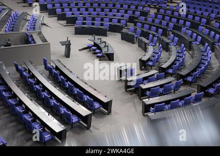 Leerer Plenarsaal im deutschen Bundestag, Berlin, 19.02.2024. Berlin Deutschland *** Chambre plénière vide du Bundestag allemand, Berlin, 19 02 2024 Banque D'Images