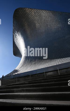 DAS von Milliardär Calos Slim erbaute Kunstmuseum Museo Soumaya im Stadtteil Polanco, Mexiko Stadt *** le musée d'art Museo Soumaya construit par le milliardaire Calos Slim dans le quartier Polanco de Mexico Banque D'Images