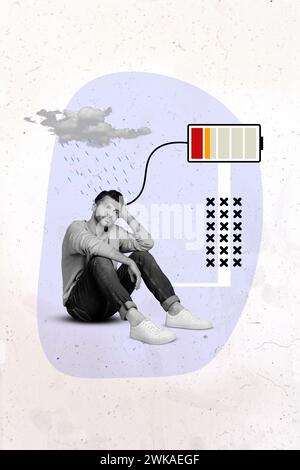 Image de collage graphique de modèle créatif de gars fatigué surchargé de charge de batterie basse énergie isolé de couleur blanche Banque D'Images