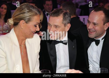 FRANCFORT, Allemagne, 17 février ; Franziska van Almsick et Michael MRONZ lors du 53e gala du Ball des Sports à la Festhalle Frankfurt le 17 février 2024 à Francfort-sur-le-main, Allemagne.( Picture Arthur THILL/ATP images ) (THILL Arthur/ATP/SPP) crédit : SPP Sport Press photo. /Alamy Live News Banque D'Images