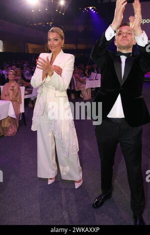 FRANCFORT, Allemagne, 17 février ; Franziska van ALMSICK, Michael Mronz lors du 53e gala du Ball des Sports à la Festhalle Frankfurt le 17 février 2024 à Francfort-sur-le-main, Allemagne.( Picture Arthur THILL/ATP images ) (THILL Arthur/ATP/SPP) crédit : SPP Sport Press photo. /Alamy Live News Banque D'Images