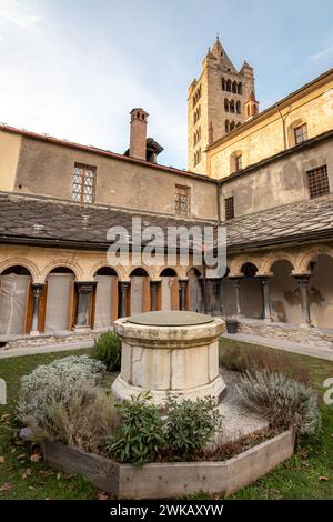 Collegiata des Saints Pierre et cathédrale d'Orso dans la vallée d'Aoste, Italie Banque D'Images
