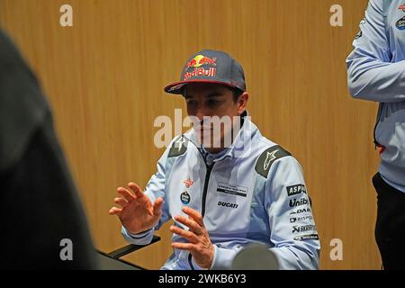 19 février 2024, circuit international de Losail, Doha, essais de MotoGP au Qatar 2024, sur la photo Marc Marquez d'Espagne, Gresini Racing dans une interview. Banque D'Images