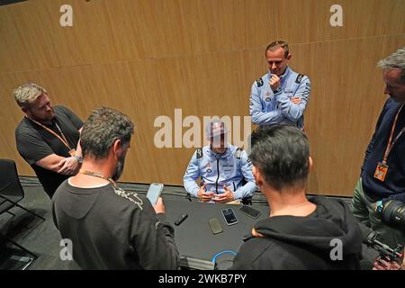 19 février 2024, circuit international de Losail, Doha, essais de MotoGP au Qatar 2024, sur la photo Marc Marquez d'Espagne, Gresini Racing dans une interview. Banque D'Images