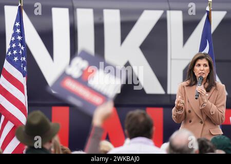 Camden, États-Unis. 19 février 2024. La candidate républicaine à la présidence Nikki Haley parle à la foule lors d'un rassemblement de campagne à Camden. Les Républicains de Caroline du Sud votent à leur primaire présidentielle le 25 février. (Photo de Sean Rayford/SOPA images/SIPA USA) crédit : SIPA USA/Alamy Live News Banque D'Images