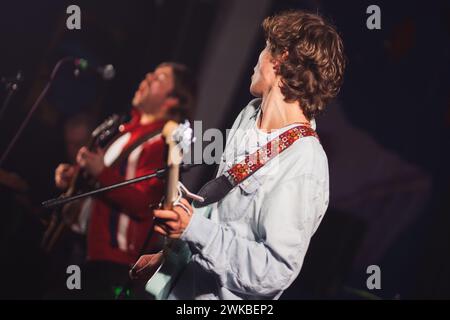 17 février 2024 - North Shields, Royaume-Uni : Tom A. Smith se produit à la première Coastal Crawl à North Shields, Royaume-Uni. Crédit photo : Thomas Jackson / Alamy Live News Banque D'Images