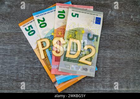 Lettrage « PSD2 » sur les billets en euros Banque D'Images