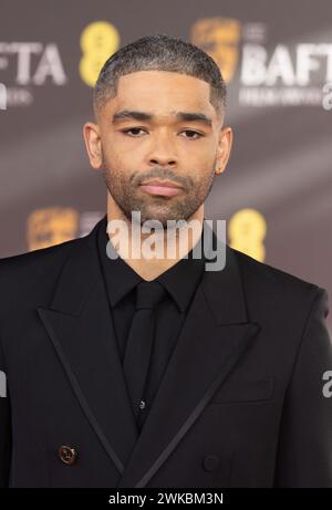 Londres, Royaume-Uni. 18 février 2024. Kingsley Ben-Adir assiste à la 77e édition des EE BAFTA film Awards, arrivées, 2024 au Royal Festival Hall de Londres, Royaume-Uni. Crédit : S.A. / Alamy Live News Banque D'Images