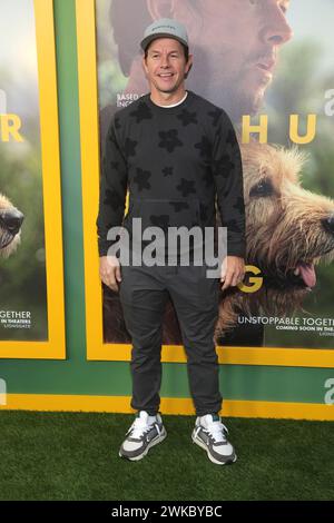Los Angeles, Californie 19 février 2024. Mark Wahlberg à la projection spéciale et à l'événement d'adoption de Los Angeles pour Arthur the King de Lionsgate à l'AMC Century City 15 le 19 février 2024 à Los Angeles, Californie. Crédit : Faye Sadou/Media Punch/Alamy Live News Banque D'Images