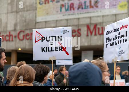 Veillée le 18 février 2024 pour le défunt Alexei Navalny, Roncalliplatz, Cologne, Rhénanie du Nord-Westphalie, Allemagne Banque D'Images