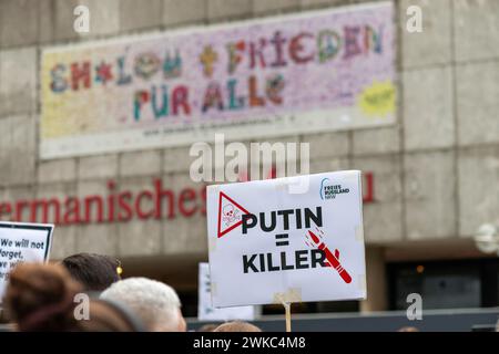 Veillée le 18 février 2024 pour le défunt Alexei Navalny, Roncalliplatz, Cologne, Rhénanie du Nord-Westphalie, Allemagne Banque D'Images