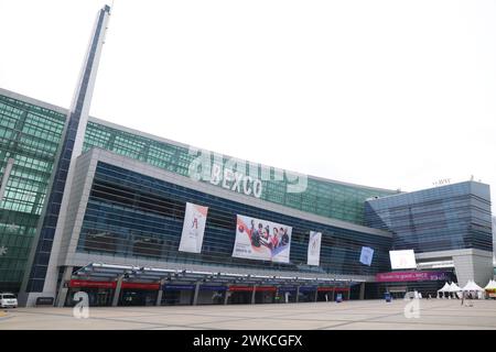 Vue générale du Centre de congrès BEXCO, 20 FÉVRIER 2024 - Tennis de table : finale des Championnats du monde de tennis de table par équipes ITTF Busan 2024 au Centre de congrès BEXCO, Busan, Corée du Sud. (Photo YUTAKA/AFLO SPORT) Banque D'Images