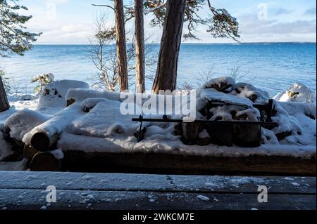 vue sur la cheminée et le lac de l'abri du vent Banque D'Images