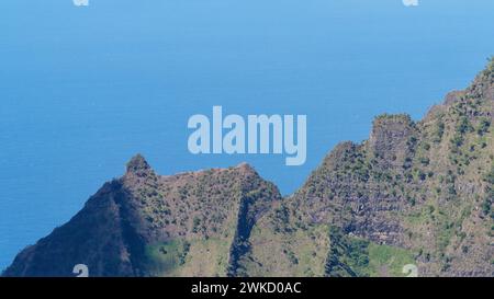 Une vue aérienne de la côte Na Pali sur l'île de Kauai à Hawaï Banque D'Images