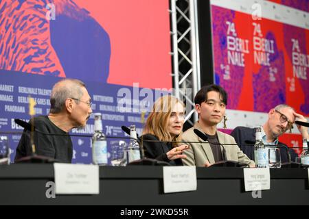 Kim Seungyun, Cho Yunhee, Kwon Haehyo, Hong Sangsoo, Isabelle Huppert, ha Seongguk und Mark Peranson BEI der Pressekonferenz zum film YEOHAENGJAUI PILYO, A TRAVELERS NEEDS von Hong Sangsoo BEI der Berlinale im Hyatt. Pressekonferenz *** Kim Seungyun, Cho Yunhee, Kwon Haehyo, Hong Sangsoo, Isabelle Huppert, ha Seongguk et Mark Peranson à la conférence de presse pour le film YEOHAENGJAUI PILYO, A TRAVELERS NEEDS de Hong Sangsoo à la Berlinale à la conférence de presse Hyatt Banque D'Images