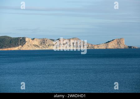 Cap d'es Falcó. Zone rocheuse au sud de l'île d'Ibiza dans le parc naturel de ses Salines. Banque D'Images