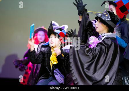 Biélorussie, Gomel, 1er avril 2018. Gomel State Circus. Les enfants exécutent une représentation théâtrale. Banque D'Images