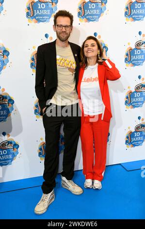 Jonas Grosch und Katharina Wackernagel BEI der 10 Jahre Amazon Prime Video Party im Rahmen der Berlinale 2024 im Weekend Club. Berlin, 19.02.2024 *** Jonas Grosch et Katharina Wackernagel à la 10e anniversaire Amazon Prime Video Party dans le cadre de la Berlinale 2024 au Weekend Club Berlin, 19 02 2024 Foto:XC.xNiehausx/xFuturexImagex amazon 4271 Banque D'Images