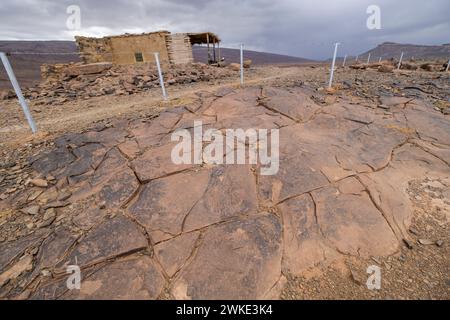 Petroglifo, yacimiento rupestre de Aït Ouazik, finales del Neolítico, Marruecos, Afrique. Banque D'Images