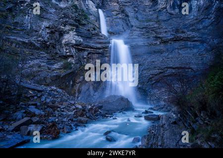 Sorrosal Waterfal, Broto, parc national Ordesa i Monte Perdido, province de Huesca, Aragon. Banque D'Images