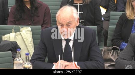 Colin graves, président du Yorkshire, s'exprimant devant le comité spécial numérique, culture, médias et sport de la Chambre des communes, Londres. Le président du Yorkshire, Colin graves, a déclaré à un comité restreint qu’il n’avait pas téléphoné à Azeem Rafiq pour s’excuser du racisme qu’il avait subi au club parce qu’il avait « plein de choses en cours ». Date de la photo : mardi 20 février 2024. Banque D'Images