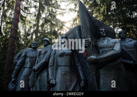 © Jan Schmidt-Whitley/le Pictorium/MAXPPP - Druskininkai 19/02/2024 Jan Schmidt-Whitley/le Pictorium - 19/02/2024 - lituanie/les pays baltes/Druskininkai - en statues sovietiques glorifiant le combat des soldats de l'armée rouge se place dans le parc. Le parc Grutas est un musee de plein air presentant une collection de statues et d'autres objets emblematiques de l'ere sovietique. Il a ete fonde en 2001 a environ 130 km au sud-ouest de Vilnius. - Valeurs actuelles out, no jdd, jdd out, RUSSIA OUT, NO RUSSIA #norussia/19/02/2024 - lituanie/Baltic Countries/Druskininkai - SO Banque D'Images