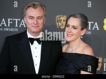 Christopher Nolan et Emma Thomas assistent aux EE BAFTA film Awards 2024 au Royal Festival Hall de Londres. Banque D'Images