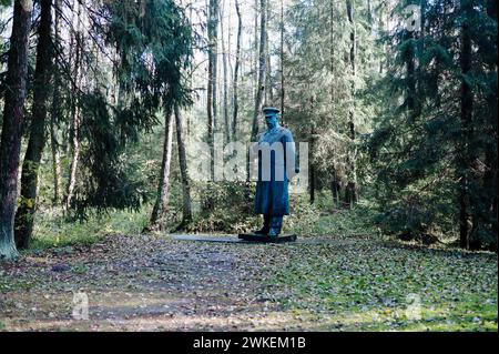 © Jan Schmidt-Whitley/le Pictorium/MAXPPP - Druskininkai 19/02/2024 Jan Schmidt-Whitley/le Pictorium - 19/02/2024 - lituanie/les pays baltes/Druskininkai - une statue de Staline. Le parc Grutas est un musee de plein air presentant une collection de statues et d'autres objets emblematiques de l'ere sovietique. Il a ete fonde en 2001 a environ 130 km au sud-ouest de Vilnius. - Valeurs actuelles out, no jdd, jdd out, RUSSIA OUT, NO RUSSIA #norussia/19/02/2024 - lituanie/Baltic Countries/Druskininkai - Statue de Staline. Grutas Park est un musée en plein air présentant une collection Banque D'Images