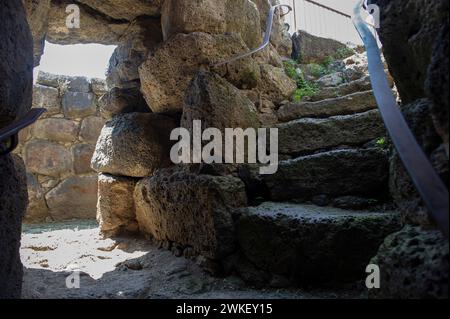 16 janvier 2023 - Sardaigne, Torralba, Province de Sassari. Nuraghe et village Santu Antine, blocs de basalte, âge du bronze - civilisation infirmière, Banque D'Images