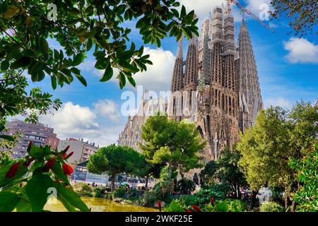 Façade de la Nativité, la basilique de la Sagrada Familia. Barcelone. Espagne.la basilique et église expiatoire de la Sainte famille est une grande église catholique romaine Banque D'Images