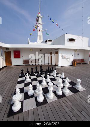 Le SS Rotterdam, également connu sous le nom de «la Grande Dame», est un ancien paquebot et navire de croisière, et est maintenant un navire-hôtel à Rotterdam, pays-Bas, en Europe. Banque D'Images