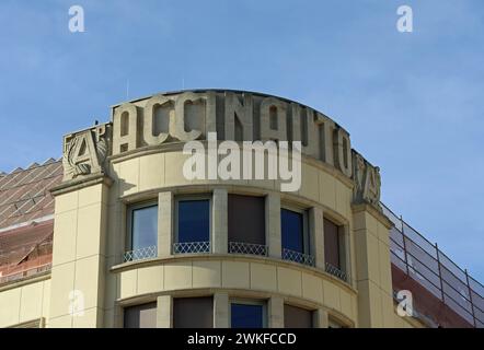 Façade classée du bâtiment Accinauto des années 1940 à Luxembourg Banque D'Images