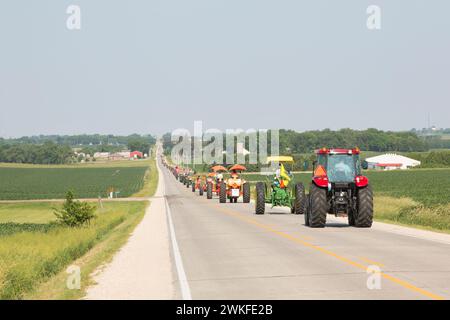 La Great Eastern Iowa Tractorcade près d'Earlville, Iowa Banque D'Images