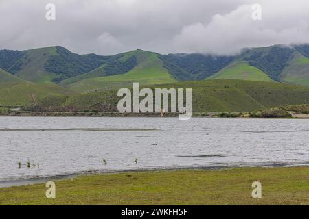 Barrage de la Angostura à Tucuman Argentine par temps nuageux. Banque D'Images