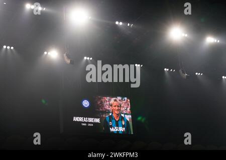 Milan, Italie. 20 février 2024. Foto Spada/LaPresse 20 febbraio 2024 - Milan, Italie - sport, calcio - FC Inter vs Atletico Madrid - Ligue des Champions 2023/2024 - Stadio San Siro Nella foto: minuto di silenzio per Andreas Brehme 20 février 2024 Milan, Italie - sport, calcio - FC Inter vs Atletico Madrid - Ligue des Champions 2023/2024 - stade San Siro . Sur la photo : Andreas Brehme, minute de silence crédit : LaPresse/Alamy Live News Banque D'Images