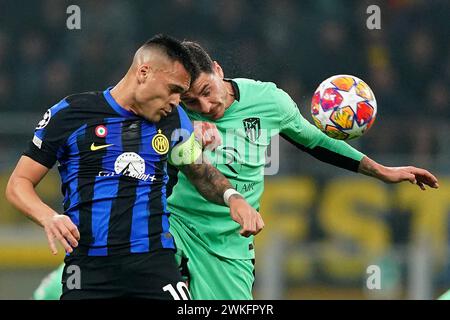 Milan, Italie. 20 février 2024. Foto Spada/LaPresse 20 febbraio 2024 - Milan, Italie - sport, calcio - FC Inter vs Atletico Madrid - Ligue des Champions 2023/2024 - Stadio San Siro Nella foto : Lautaro Martinez (FC Inter); jose maria gimenez(atletico madrid ) 20 février 2024 Milan, Italie - sport, calcio - FC Inter vs Atletico Madrid - Ligue des Champions 2023/2024 - stade San Siro . Sur la photo : Lautaro Martinez (FC Inter) ; jose maria gimenez (atletico madrid ) crédit : LaPresse/Alamy Live News Banque D'Images