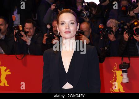 Karoline Herfurth und Christopher Doll BEI der Ankunft zur Goldenen Ehrenbaer Gala im Rahmen der 74. Festival international du film de Berlinale AM 20.02.20 Banque D'Images